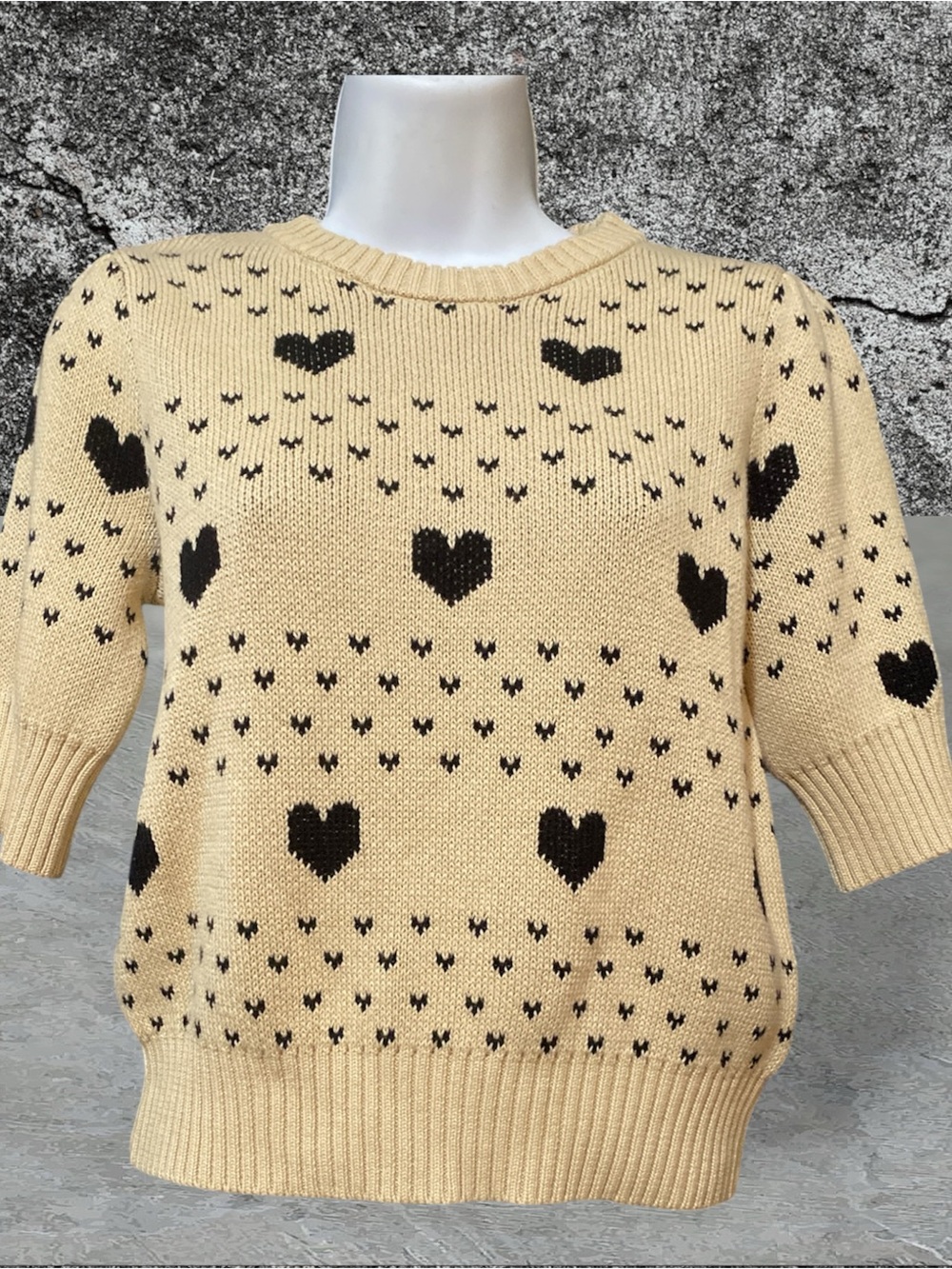 Universal Thread Cream Short Sleeve Sweater with Black Hearts
